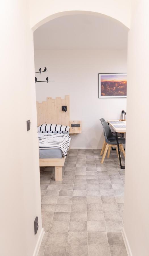 Apartmany Pod Jestedem ลิเบอเรซ ภายนอก รูปภาพ